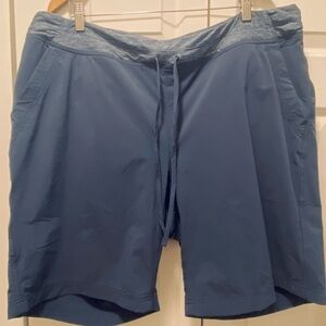 Duluth Trading Armachillo 10” Shorts
